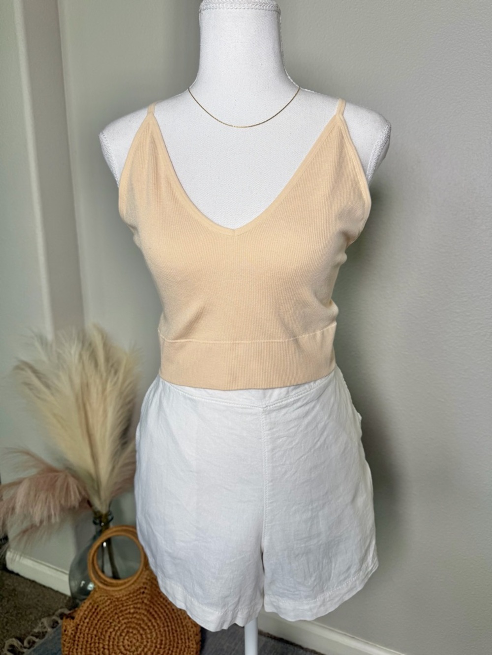 NWT - Women's Butter Yellow V-Neck Ribbed Crop Tank